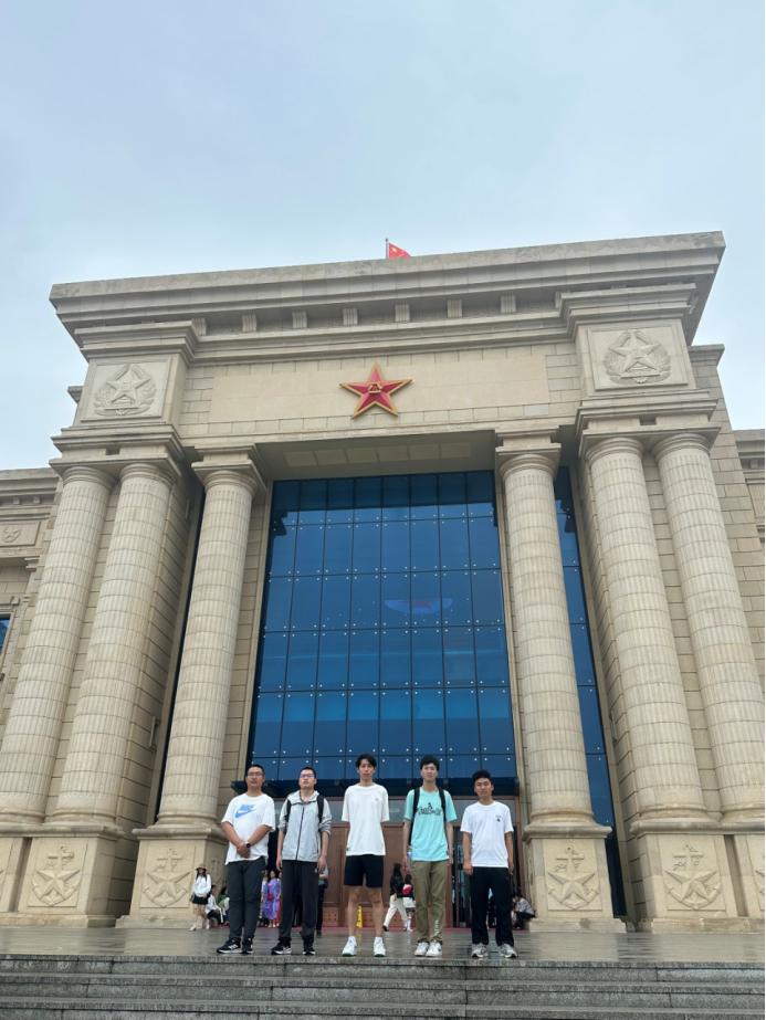 做红韵先锋，悟海军荣光